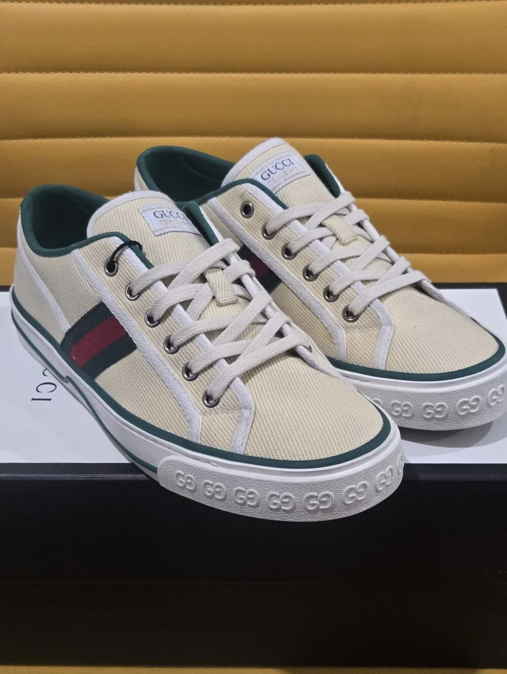 Gucci 1977 Cream Canvas Low-Top Sneakers with Green & Red Stripe